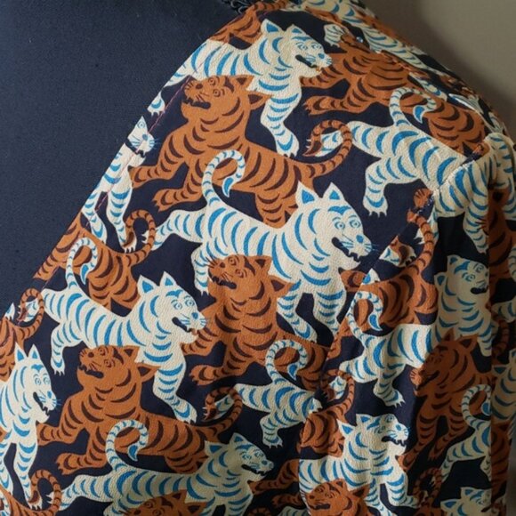 NWT ANTHROPOLOGY  Ottod'Ame Tigress long sleeve surplice neck tiger dress size 8 - Picture 2 of 9